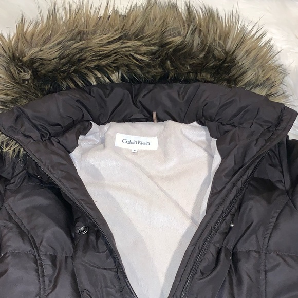 $20% Calvin Klein Removable Faux Fur - Picture 2 of 8